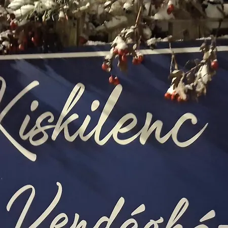 Kiskilenc Vendeghaz Apartmán